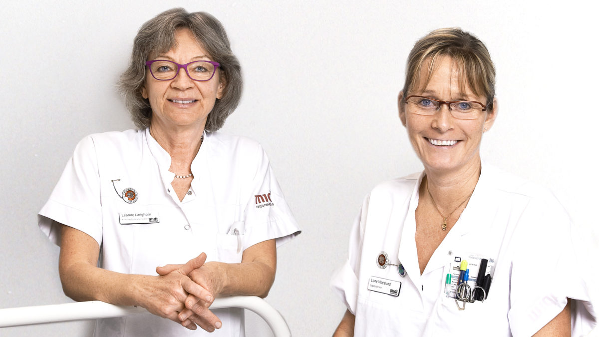 Två sjuksköterskor som forskar om dygnsrytmljus.