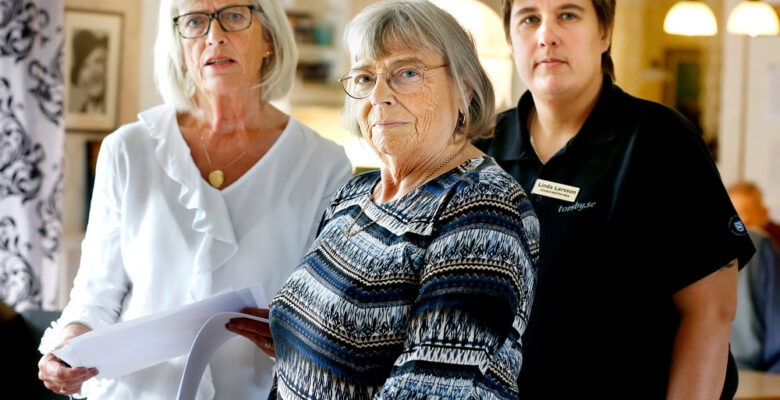 11-timmarsregeln på Äldreboendet Gömmanberg i Östmark. Från v Siv eriksson, Jane Andersson, Linda Larsson