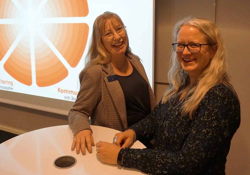 Cecilia Bergsten och Maria Persson på Akademikerförbundet SSR tar upp friskfaktorer när de utbildar skyddsombud