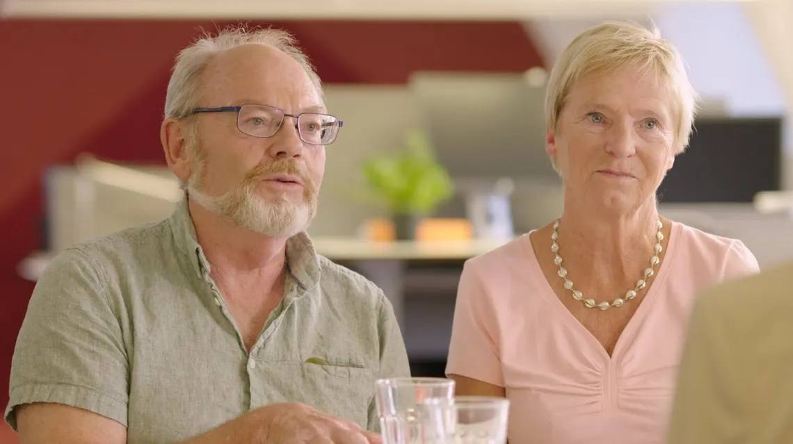 Hans Lindgren och Birgitta Roos i en intervjusituation.
